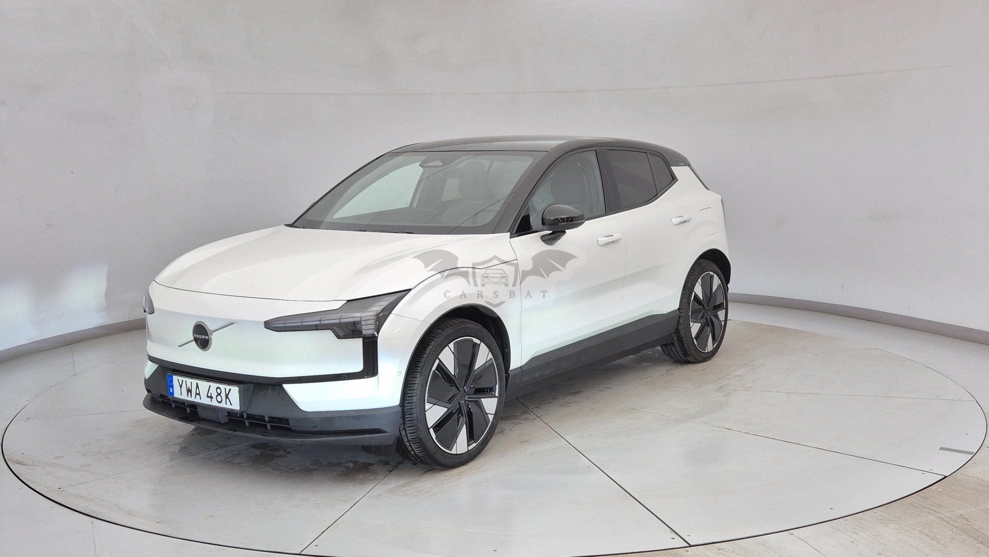 Volvo EX30 Performance 64 kWh 2024