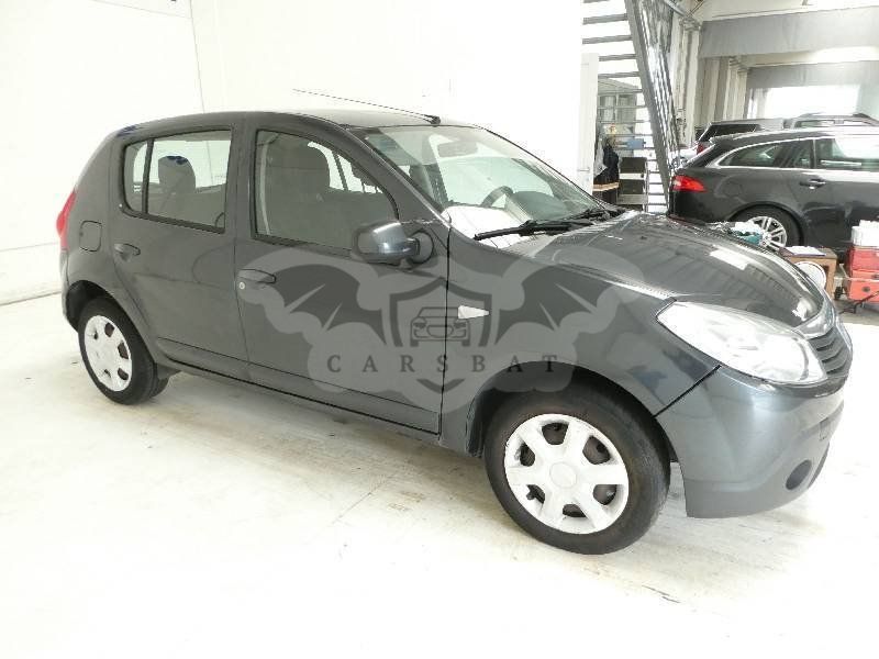 Dacia Sandero 1.2i Laureate 2012