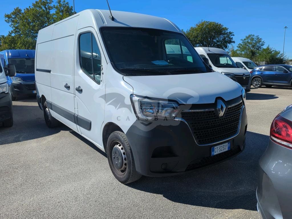 Renault Master L2H2 2024
